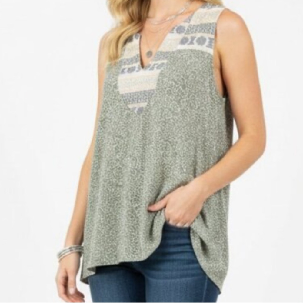 Anthropologie Tiny blouse tank Sleeveless Embroidered size M